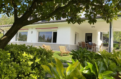 Urduliz Villa | VILLA LOUISE BILBAO, IN A GREEN SETTING, CLOSE TO THE CITY AND BEACHES