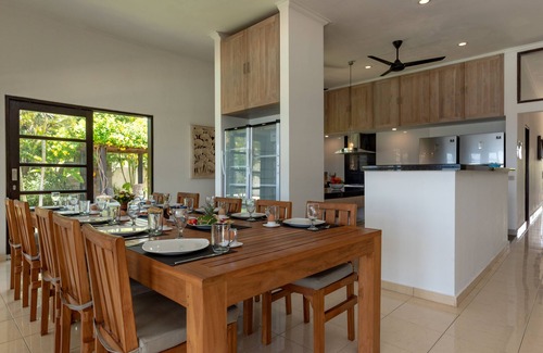 Dencarik Villa | Villa Lovina-beach 1 & 2, luxurious beach villa, 4 bedrooms, staff, pool and boat