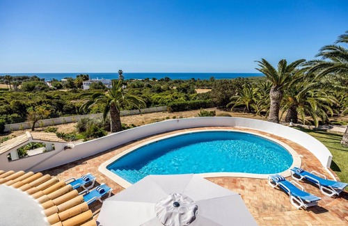 Lagoa e Carvoeiro Villa | Villa Lua - Three Bedroom Villa, Sleeps 6