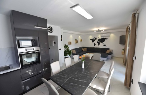 Ludbreg Villa | Villa Luana 4-bedroom house in lovely Vinogradi Ludbreški with pool