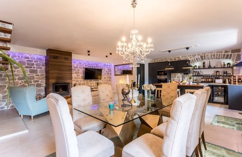 Solin Villa | Villa Luba - Three Bedroom Villa, Sleeps 8