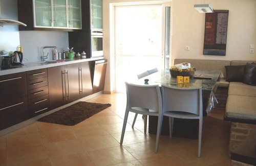 Kiparissia Villa | Villa 'Luxury Flora Kiparissia' with Sea View, Wi-Fi and Air Conditioning