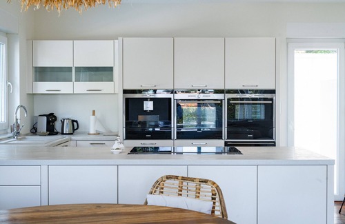 Urbanizacion Costabella Villa | Villa Madrugada - beachside villa in Costabella