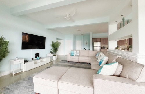 Belair Villa | Villa Maia - 5 Bedr St Maarten Ocean view near Philipsburg