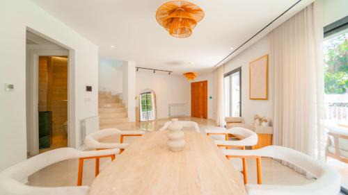 La Marsa Villa | Villa Malaga Luxury for 10 in Central Marsa