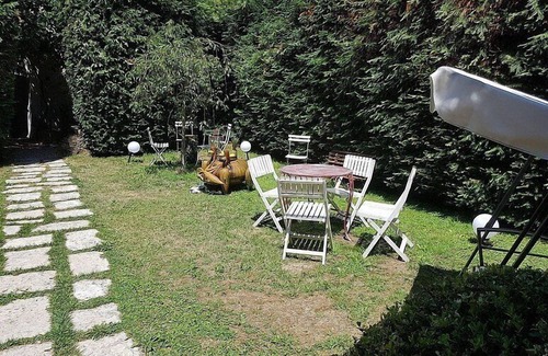 Finalborgo House | Villa Malvina B: A welcoming apartment that is part of an ancient historic building, with Free WI-FI.