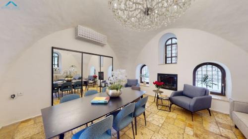 Mahane Israel Villa | VILLA MAMILLA - Boutique suites