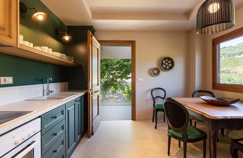 Kounavi House | Villa Mantilari Wine Estate in Crete