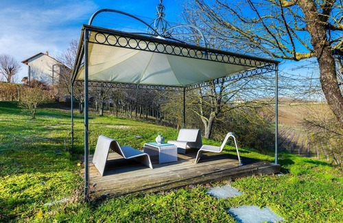 Monforte d'Alba Villa | Villa Manzoni, Luxury Cottage