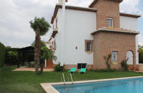 Otura Villa | Villa Marín