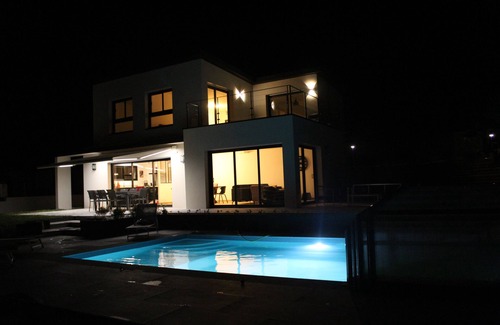 Le Pouldu House | VILLA MARA CONTEMPORARY SWIMMING POOL COVERED HEATED SEA VIEW 5 MN BEACHES