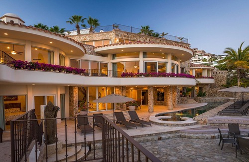 Pedregal Villa | Villa Marcella - Beachfront Villa