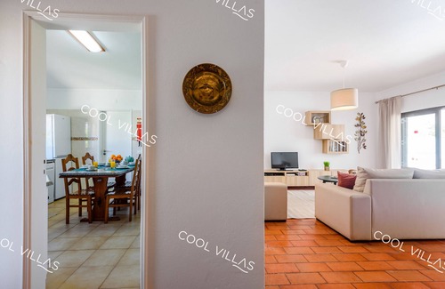 Areias de Sao Joao House | Villa Margarida - heatable pool, walking distance to beach & restaurants