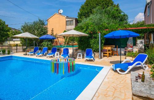 Kastelir Villa | Villa Margerita with private pool, yard and parking