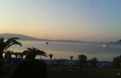 Xirolivado Villa | Villa Maria in front of the sea