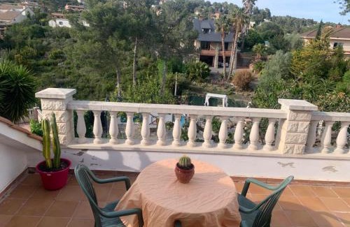 Olesa de Bonesvalls Ski Chalet | Villa Maria Mercedes