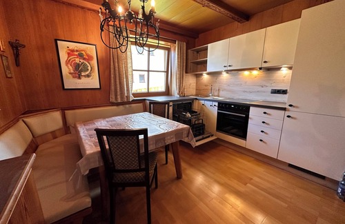 Fuegen Apartment | Villa Marianne - with a beautiful view of the mountains