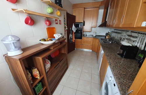 Corroios Villa | Villa Marisol in gated community w/pools and garden 4km from the beaches