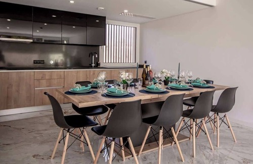 Albufeira Villa | Villa MariVital - 4 BR Luxury Stay with Heated Pool near Old Town