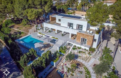 Moravit Villa | Villa Mastella by Abahana Luxe