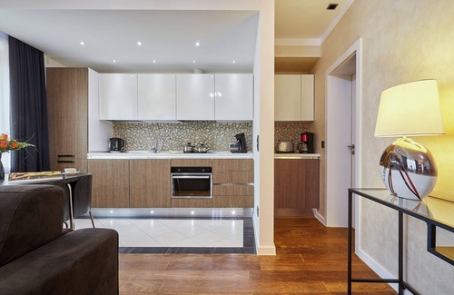 Hollerich Apartment | Villa Medici 11 One-Bedroom Apartment (4 Adults)