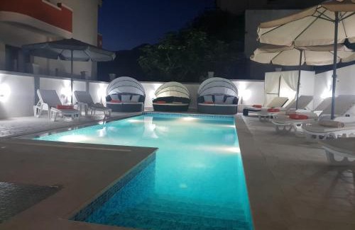Dobra Voda Apartment | Villa Medusa Apartments