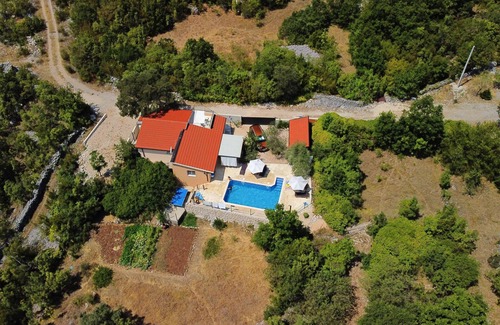 Tucepi House | Villa Melita with heated pool in Biokovo Nature Park near Makarska
