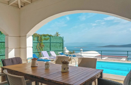 Dagbelen Villa | Villa Mia Private Pool
