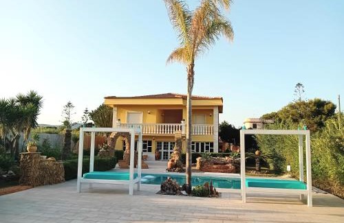 Pisciotto-Carrubella Villa | Villa Michelle