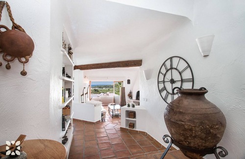 Paichi Villa | Villa MISTRAL by Abahana Villas