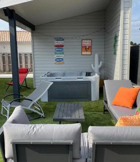 Vensac Villa | Villa moderne avec spa à Montalivet