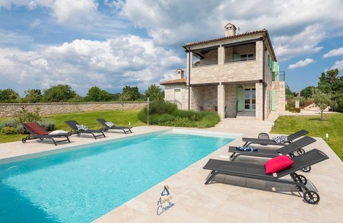 Mofardini Villa | Villa Mofardini III - Traditionaly designed with modern amenities