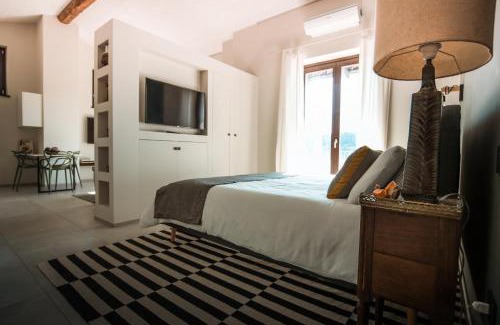 Monforte d'Alba Villa | Villa Monforte Barolo with private pool - LANGHE GATEWAY