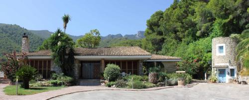 Favara Villa | Villa Montgrau