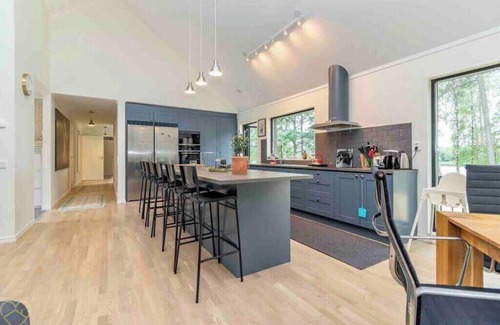 Gallstad House | Villa Nabben - strong pines, lakeview and beach