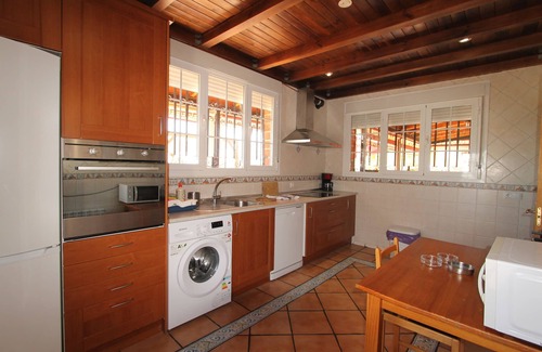 Aranjuez Ski Chalet | Villa near Aranjuez. TuCasaTemporal