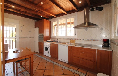 Aranjuez Ski Chalet | Villa near Aranjuez. TuCasaTemporal