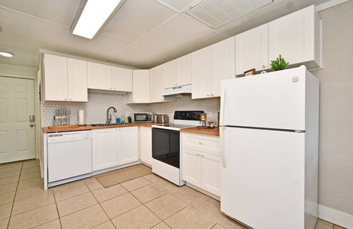 Clermont Condo | Villa near Disney, Universal, Golf, & Pickleball