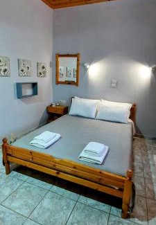 Loutsa Apartment | Villa Nefeli