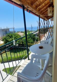 Loutsa Apartment | Villa Nefeli