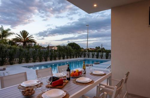 Grottelle Villa | Villa Nerissa - IsulaTravel