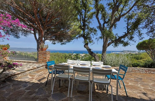 Cavalaire-sur-Mer Villa | Villa Neuve 5 Chambres VUE Mer500m DES Plages