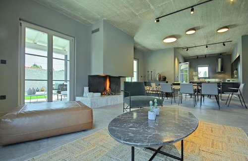 Karlovici House | Villa Nevia Sivati