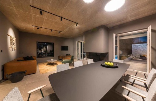 Karlovici House | Villa Nevia Sivati
