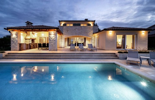 Kavran Villa | Villa Nika - 4 bedroom villa with private pool and kids pool