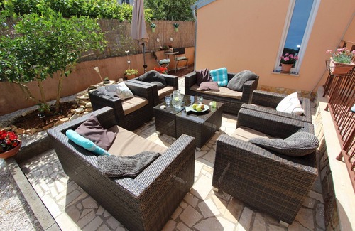Rovinj Apartment | VILLA NIKOLA One-Bedroom Apartment with Terrace (Sanja)