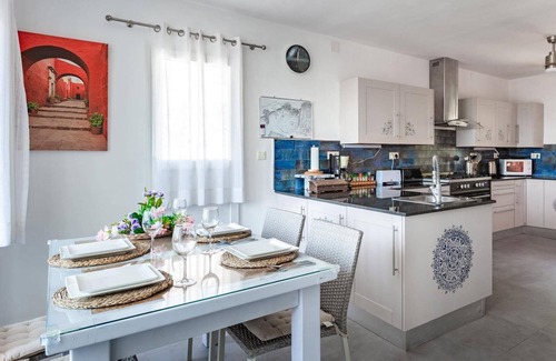 Ermita Villa | Villa Nirvana by Villa Plus