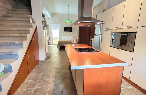 Platanos House | Villa Nlparadi- spacious appartment, 5 mins from Falassarna beach