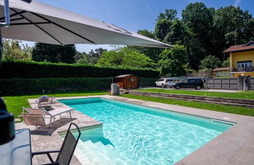Castelletto Sopra Ticino Villa | VILLA NOVELLI con Piscina e ampio Giardino