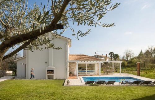Rojnici Villa | Villa Novena